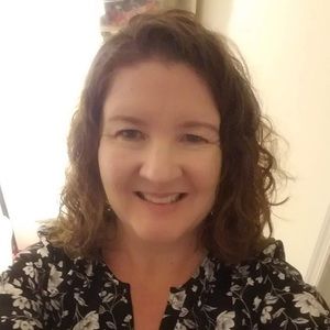 Meet your Posher, Holly